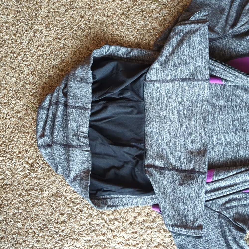 Lululemon 🍋 zip jacket - Picture 3 of 5